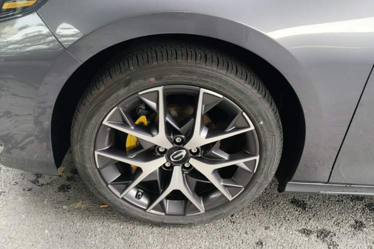 Used GAC Trumpchi EMPOW 2021 270T DCT J15 Version Left Front Wheel Hub