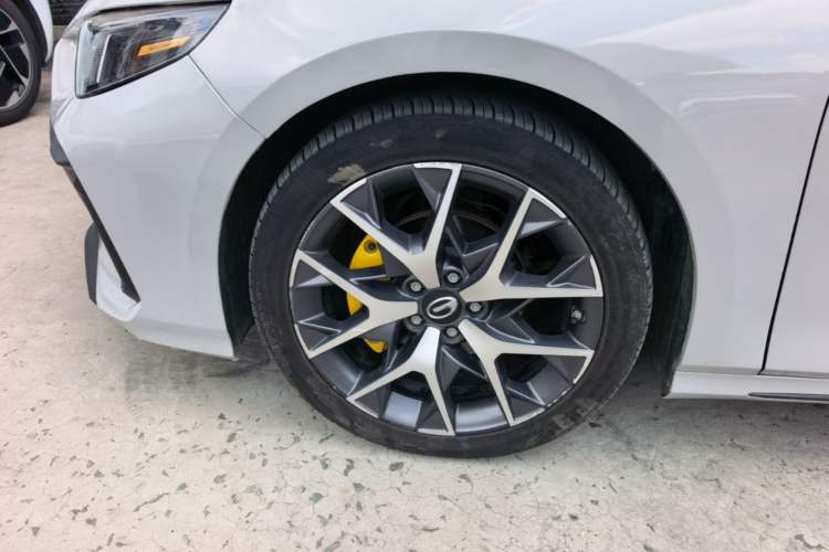 Used GAC Trumpchi EMPOW 2021 270T DCT J16 Version Left Front Wheel Hub