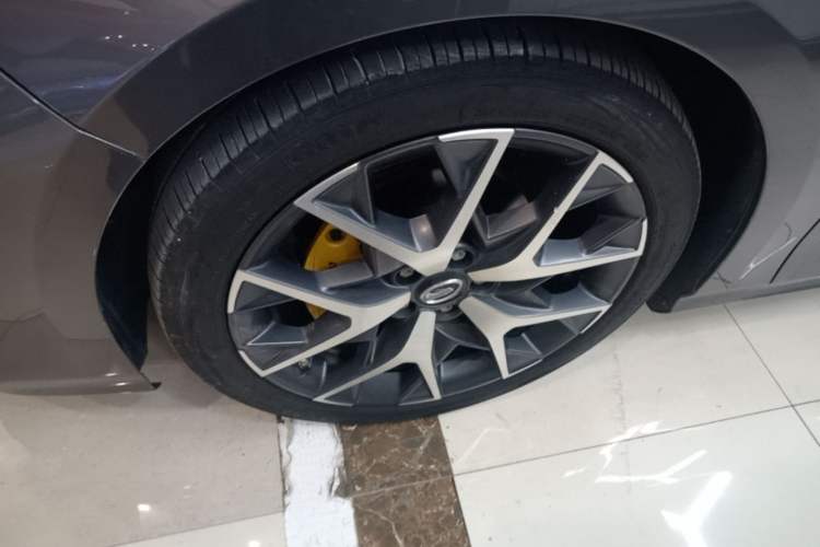 Used GAC Trumpchi EMPOW 2021 270T DCT J16 Version Left Front Wheel Hub
