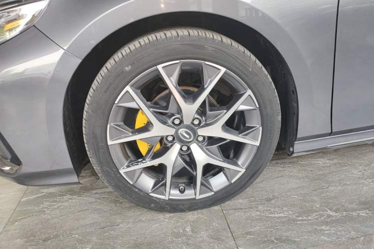 Used GAC Trumpchi EMPOW 2021 270T DCT J16 Version Left Front Wheel Hub