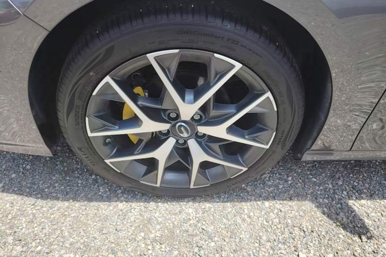 Used GAC Trumpchi EMPOW 2021 270T DCT J15 Version Left Front Wheel Hub