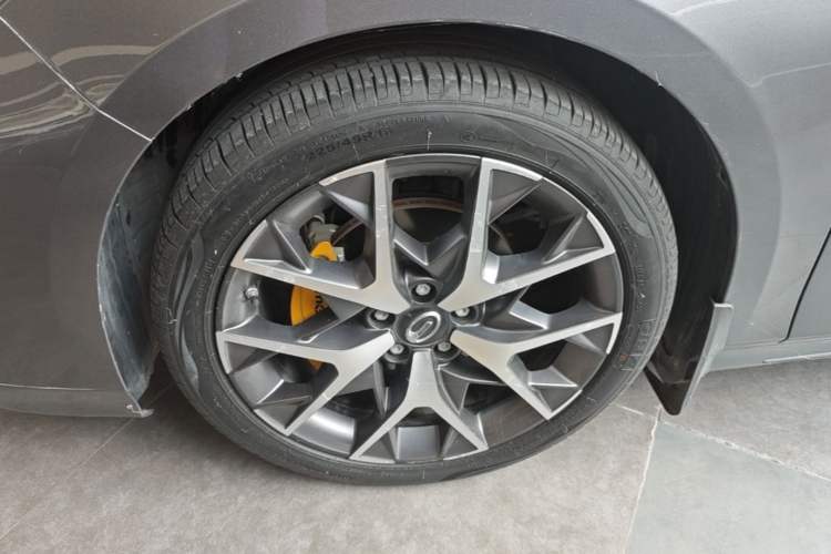 Used GAC Trumpchi EMPOW 2021 270T DCT J15 Version Left Front Wheel Hub