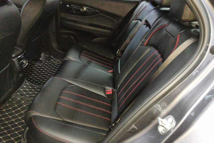 Used GAC Trumpchi EMPOW 2021 270T DCT J16 Version Left Rear Seat