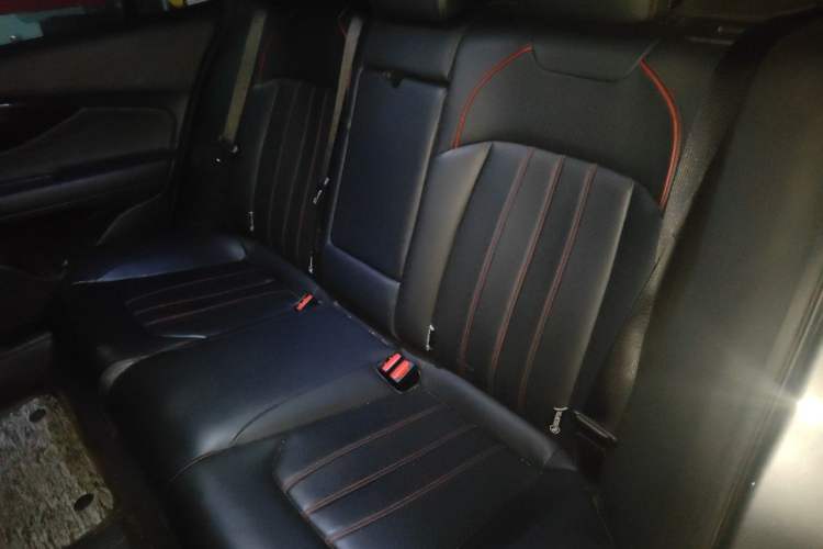 Used GAC Trumpchi EMPOW 2021 270T DCT J16 Version Left Rear Seat
