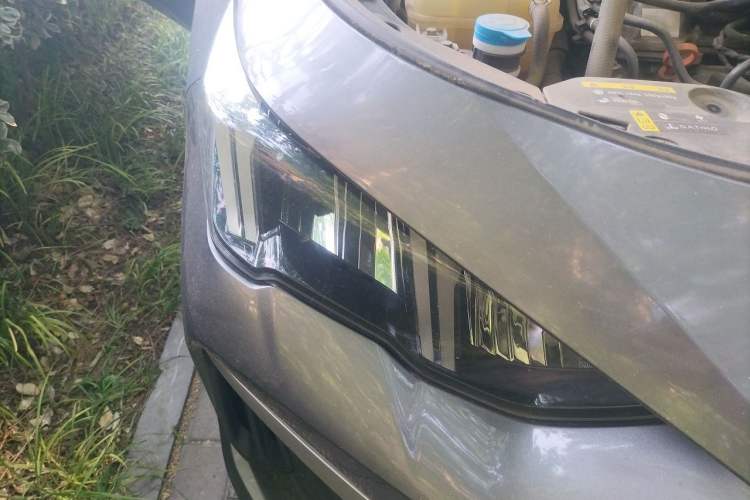 Used GAC Trumpchi EMPOW 2021 270T DCT J11 Version Right Front Headlight