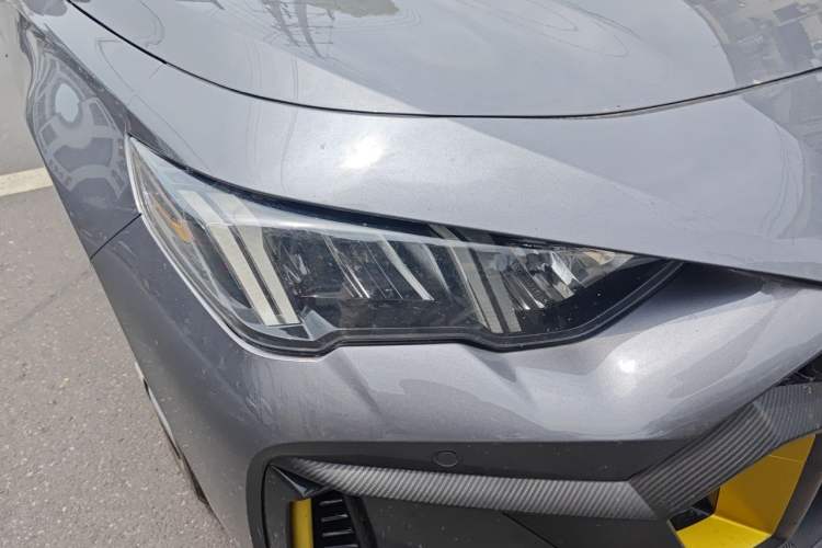 Used GAC Trumpchi EMPOW 2021 270T DCT J16 Version Right Front Headlight