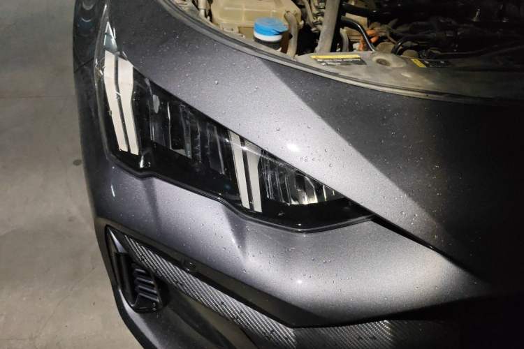 Used GAC Trumpchi EMPOW 2021 270T DCT J15 Version Right Front Headlight