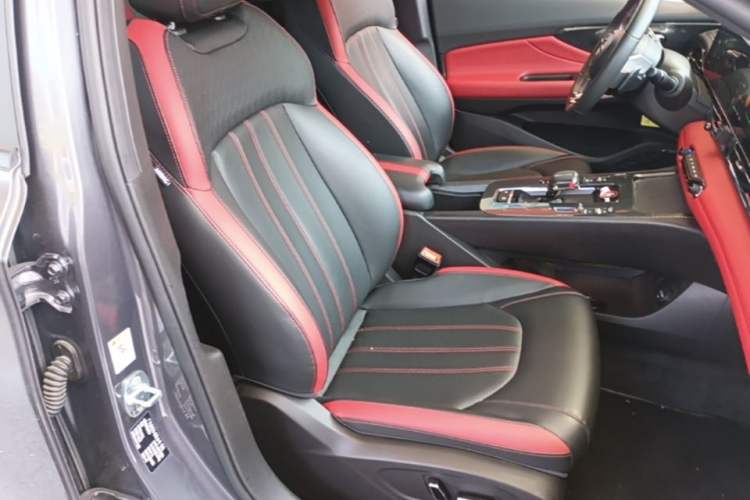 Used GAC Trumpchi EMPOW 2021 270T DCT J16 Version Right Front Seat