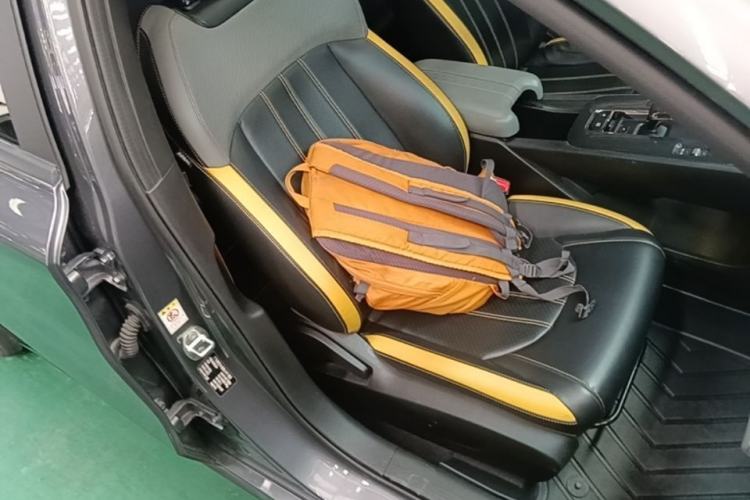 Used GAC Trumpchi EMPOW 2021 270T DCT J15 Version Right Front Seat
