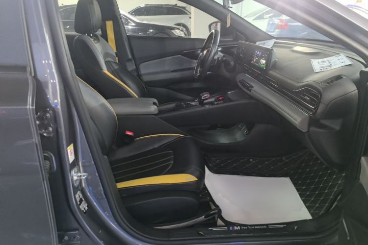 Used GAC Trumpchi EMPOW 2021 270T DCT J15 Version Right Front Seat