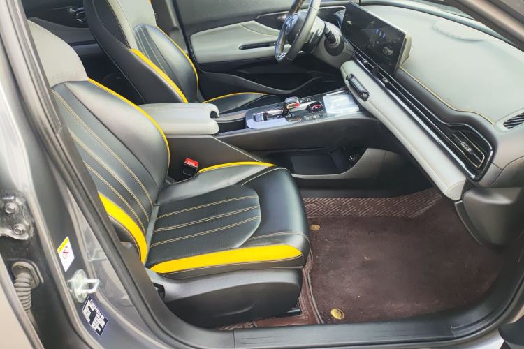 Used GAC Trumpchi EMPOW 2021 270T DCT J15 Version Right Front Seat