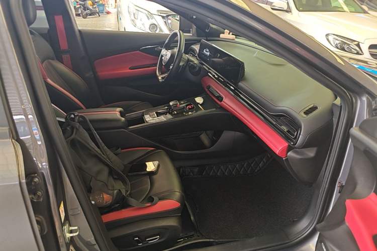 Used GAC Trumpchi EMPOW 2021 270T DCT J16 Version Right Front Seat