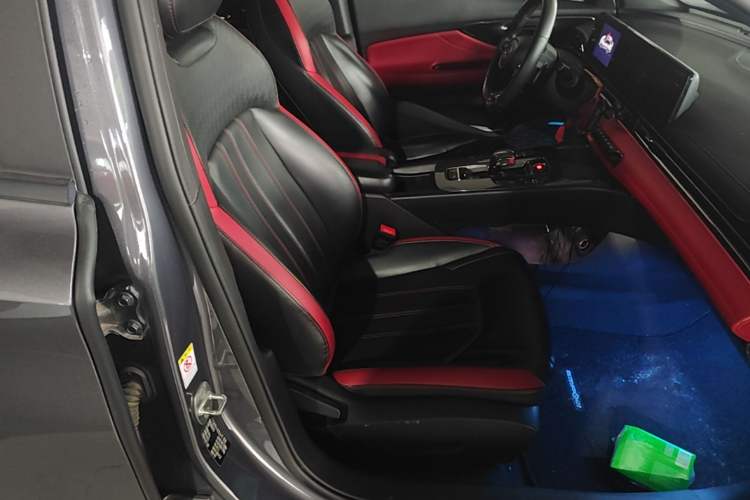 Used GAC Trumpchi EMPOW 2021 270T DCT J15 Version Right Front Seat