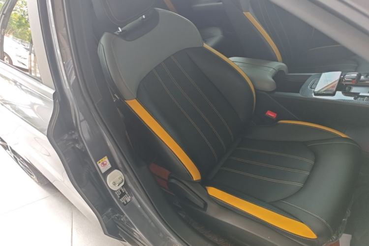 Used GAC Trumpchi EMPOW 2021 270T DCT J15 Version Right Front Seat