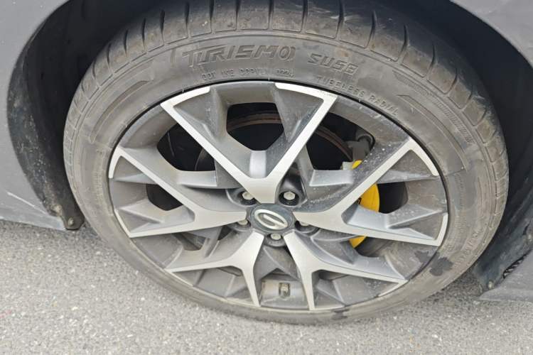 Used GAC Trumpchi EMPOW 2021 270T DCT J16 Version Right Front Wheel Hub