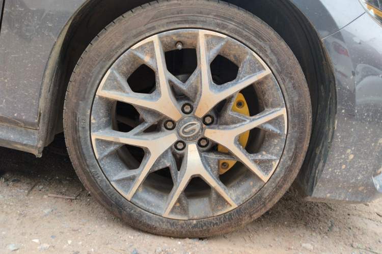 Used GAC Trumpchi EMPOW 2021 270T DCT J15 Version Right Front Wheel Hub