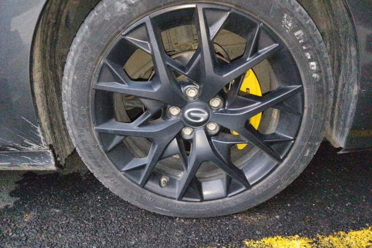Used GAC Trumpchi EMPOW 2021 270T DCT J16 Version Right Front Wheel Hub