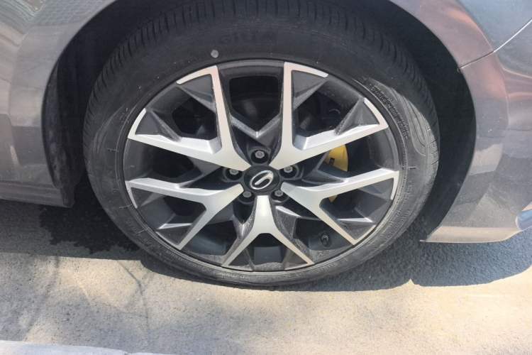 Used GAC Trumpchi EMPOW 2021 270T DCT J15 Version Right Front Wheel Hub