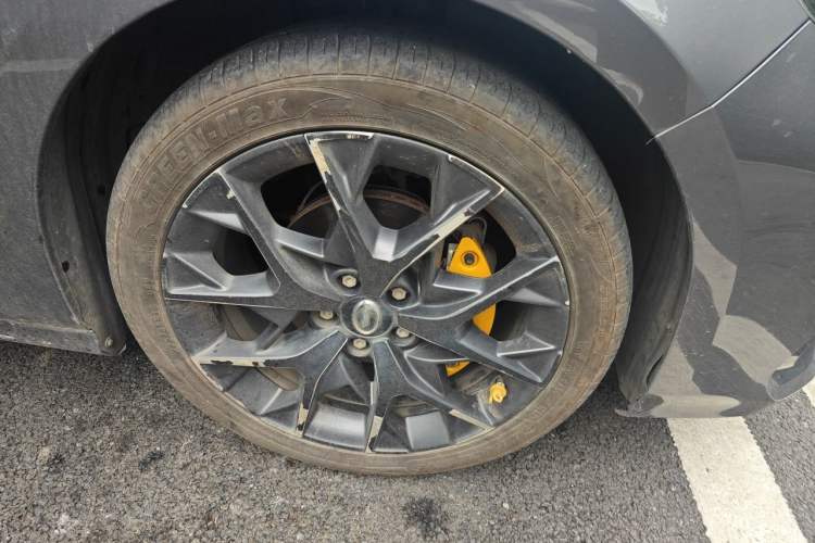 Used GAC Trumpchi EMPOW 2021 270T DCT J15 Version Right Front Wheel Hub