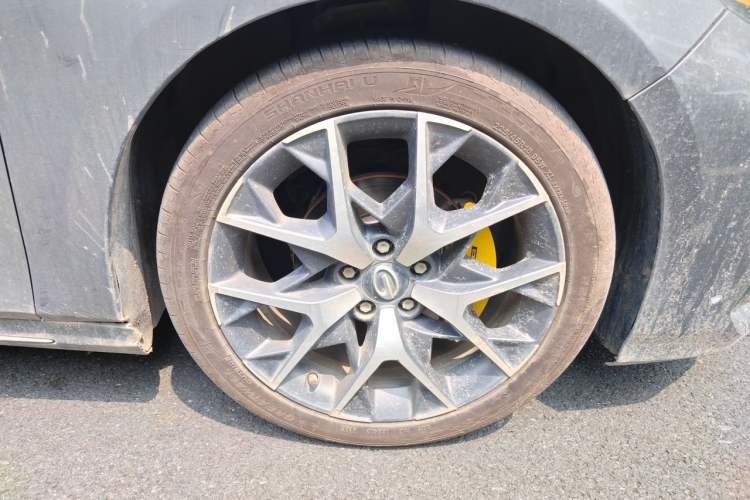 Used GAC Trumpchi EMPOW 2021 270T DCT J15 Version Right Front Wheel Hub
