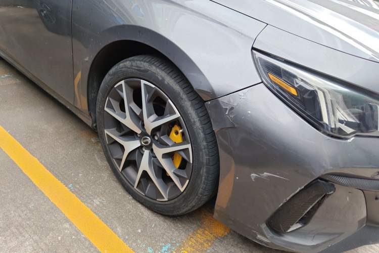 Used GAC Trumpchi EMPOW 2021 270T DCT J16 Version Right Front Wheel Hub