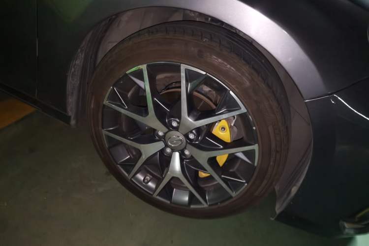 Used GAC Trumpchi EMPOW 2021 270T DCT J16 Version Right Front Wheel Hub