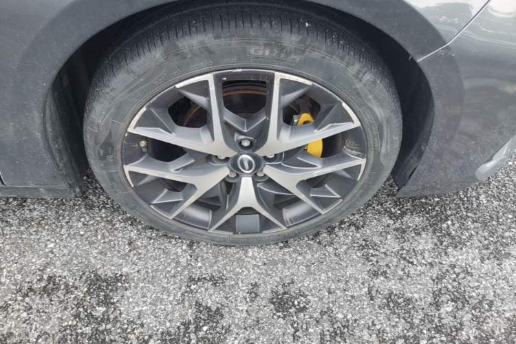 Used GAC Trumpchi EMPOW 2021 270T DCT J15 Version Right Front Wheel Hub
