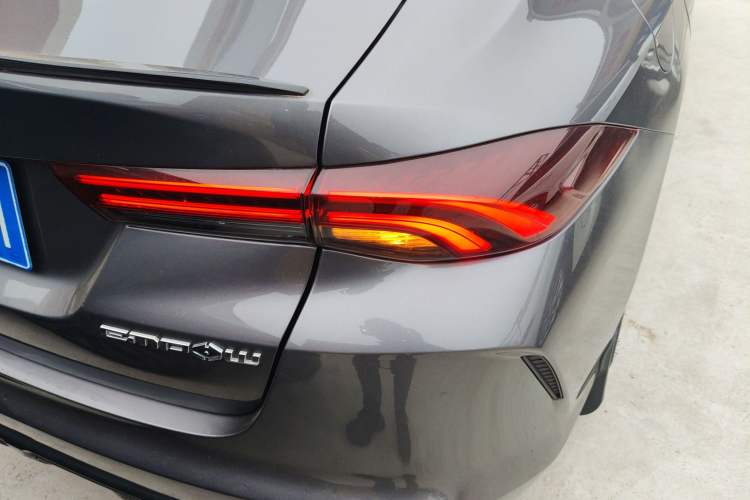 Used GAC Trumpchi EMPOW 2021 270T DCT J16 Version Right Rear Taillight