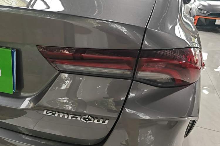 Used GAC Trumpchi EMPOW 2021 270T DCT J15 Version Right Rear Taillight