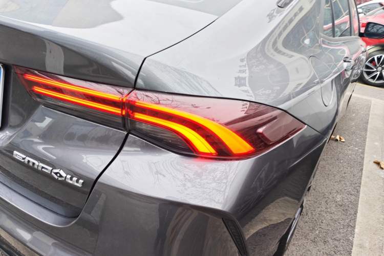 Used GAC Trumpchi EMPOW 2021 270T DCT J15 Version Right Rear Taillight