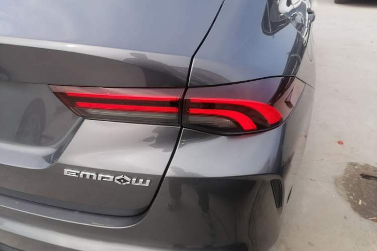 Used GAC Trumpchi EMPOW 2021 270T DCT J15 Version Right Rear Taillight