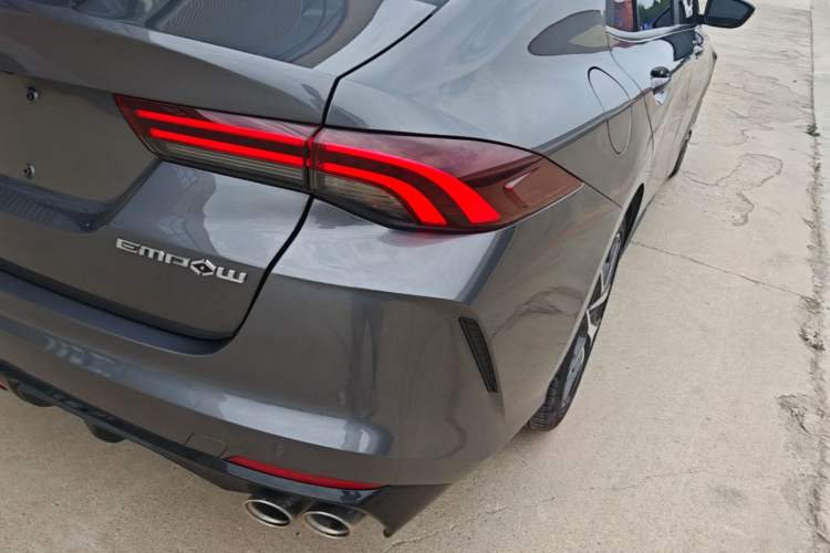 Used GAC Trumpchi EMPOW 2021 270T DCT J15 Version Right Rear Taillight