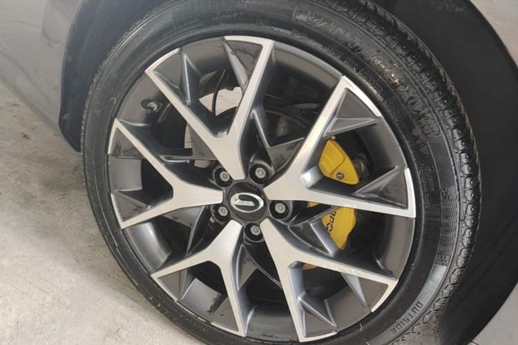Used GAC Trumpchi EMPOW 2021 270T DCT J16 Version Right Rear Wheel Hub
