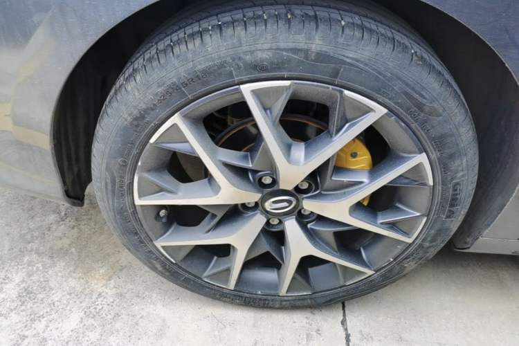 Used GAC Trumpchi EMPOW 2021 270T DCT J15 Version Right Rear Wheel Hub