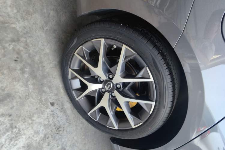 Used GAC Trumpchi EMPOW 2021 270T DCT J16 Version Right Rear Wheel Hub