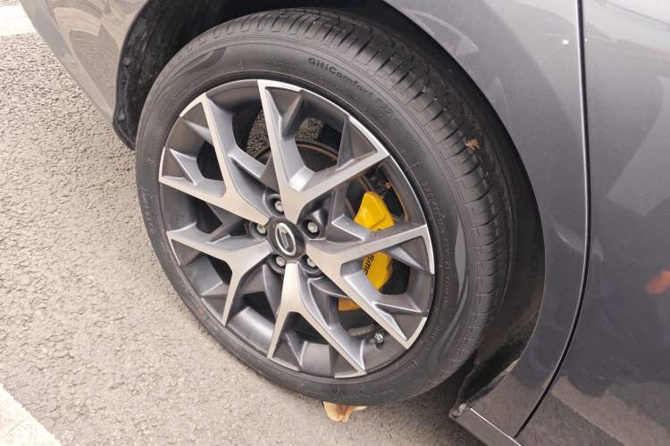 Used GAC Trumpchi EMPOW 2021 270T DCT J15 Version Right Rear Wheel Hub