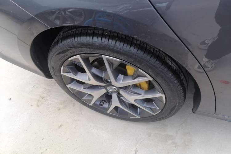 Used GAC Trumpchi EMPOW 2021 270T DCT J15 Version Right Rear Wheel Hub