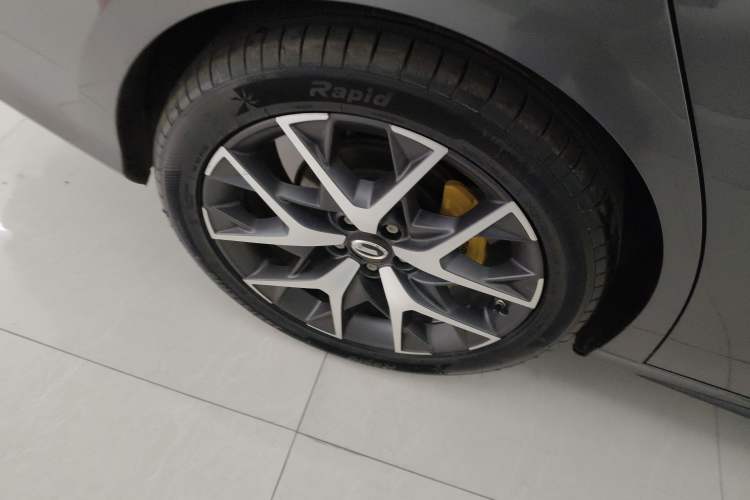 Used GAC Trumpchi EMPOW 2021 270T DCT J15 Version Right Rear Wheel Hub