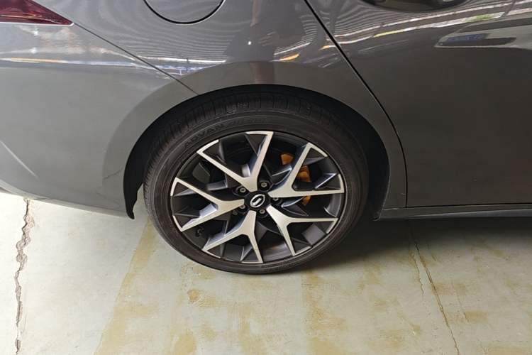Used GAC Trumpchi EMPOW 2021 270T DCT J16 Version Right Rear Wheel Hub