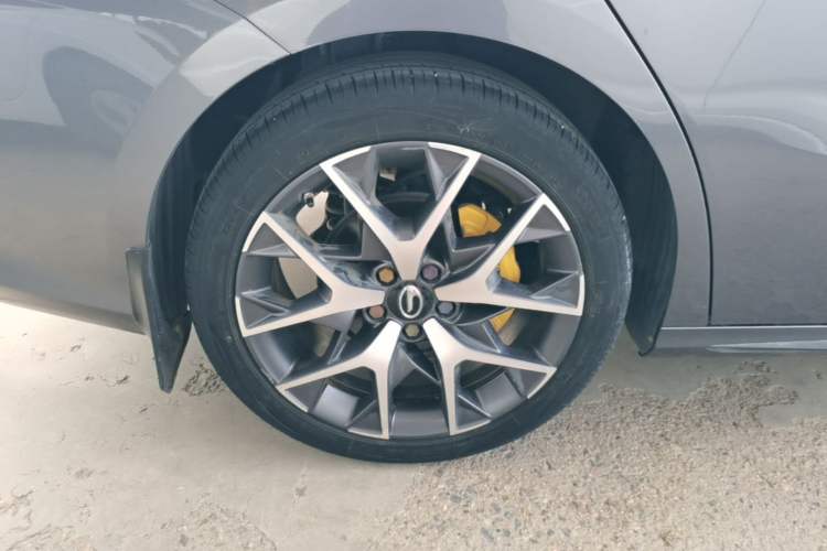 Used GAC Trumpchi EMPOW 2021 270T DCT J16 Version Right Rear Wheel Hub