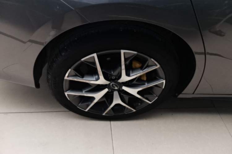Used GAC Trumpchi EMPOW 2021 270T DCT J16 Version Right Rear Wheel Hub