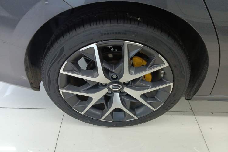 Used GAC Trumpchi EMPOW 2021 270T DCT J16 Version Right Rear Wheel Hub