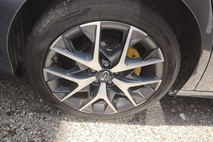 Used GAC Trumpchi EMPOW 2021 270T DCT J15 Version Right Rear Wheel Hub
