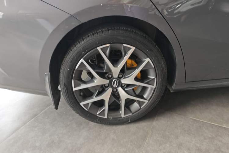 Used GAC Trumpchi EMPOW 2021 270T DCT J15 Version Right Rear Wheel Hub
