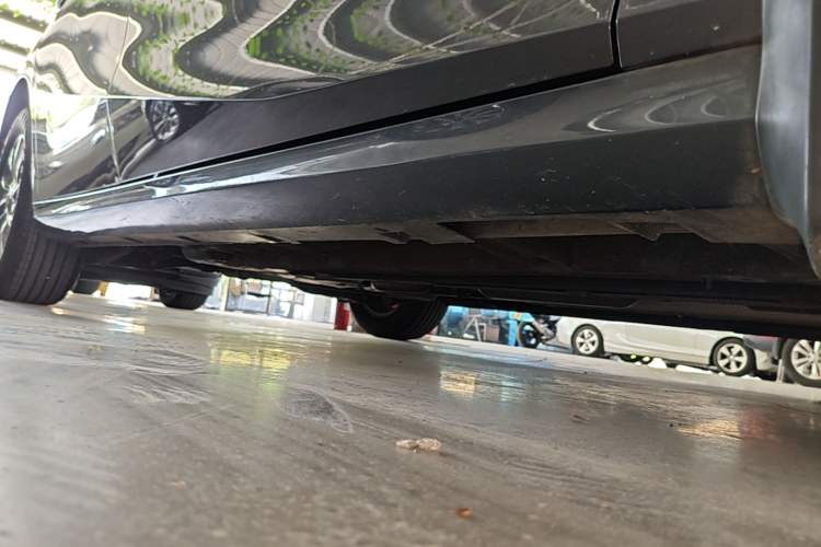 Used GAC Trumpchi EMPOW 2021 270T DCT J10 Flying Man Edition Right Side Sill