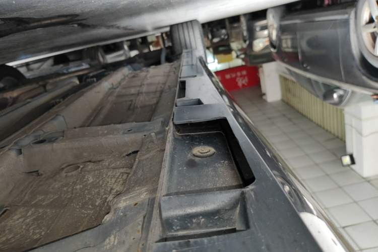 Used GAC Trumpchi EMPOW 2021 270T DCT J11 Version Right Side Sill