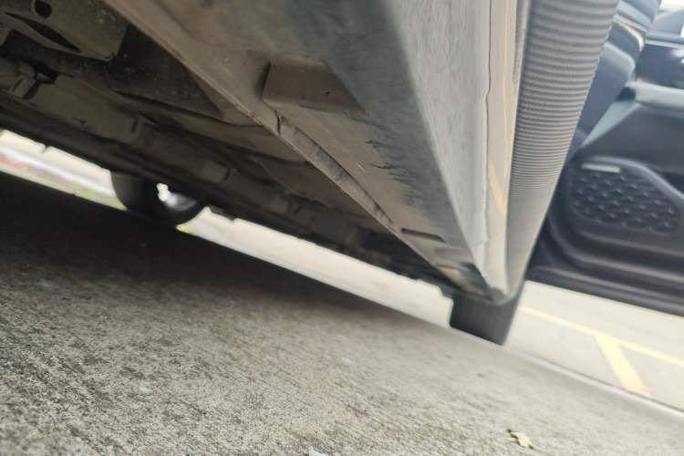 Used GAC Trumpchi EMPOW 2021 270T DCT J15 Version Right Side Sill