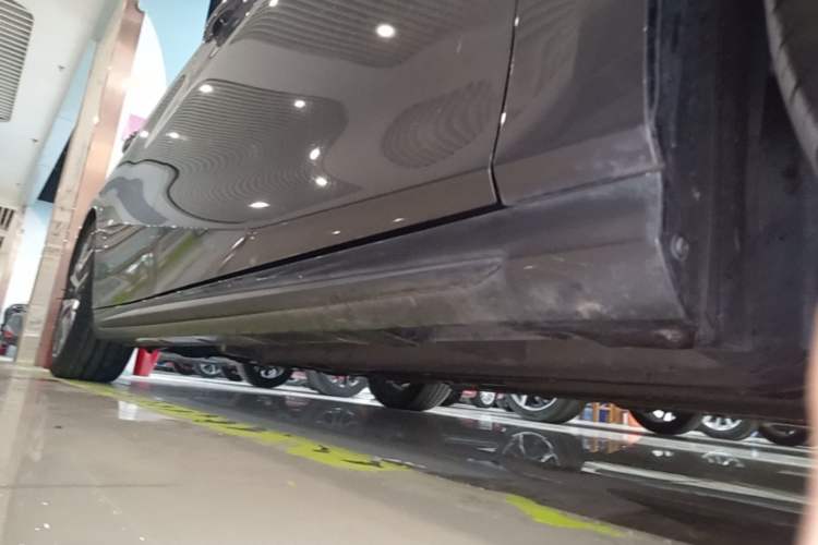 Used GAC Trumpchi EMPOW 2021 270T DCT J16 Version Right Side Sill