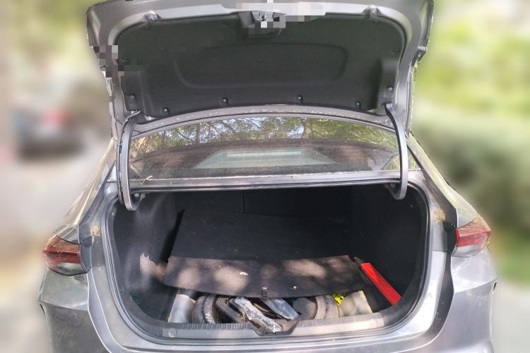 Used GAC Trumpchi EMPOW 2021 270T DCT J11 Version Trunk