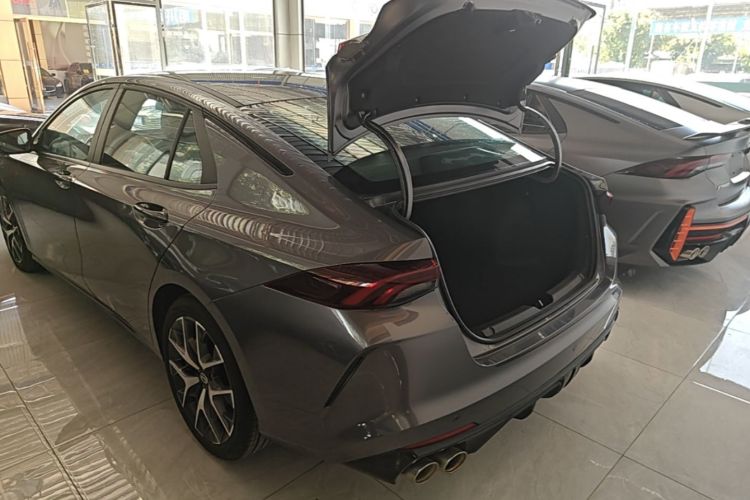 Used GAC Trumpchi EMPOW 2021 270T DCT J16 Version Trunk
